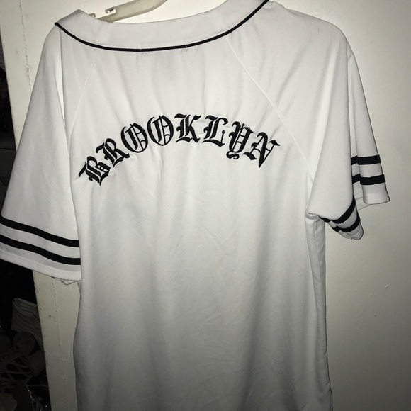 Button down top - Picture 3 of 3